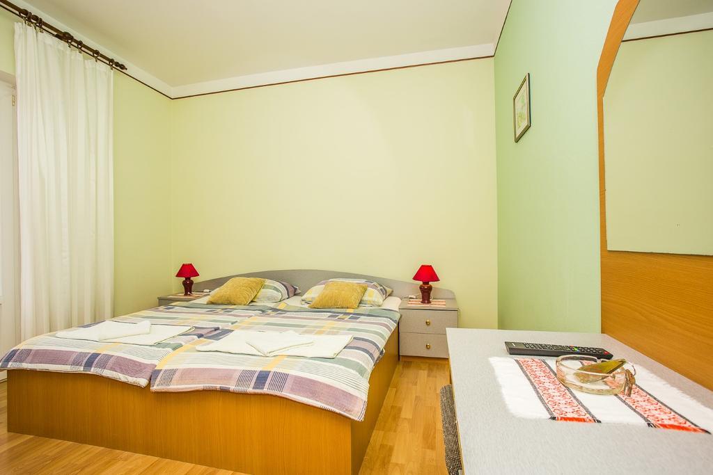 Villa Padova Rab Town Bagian luar foto