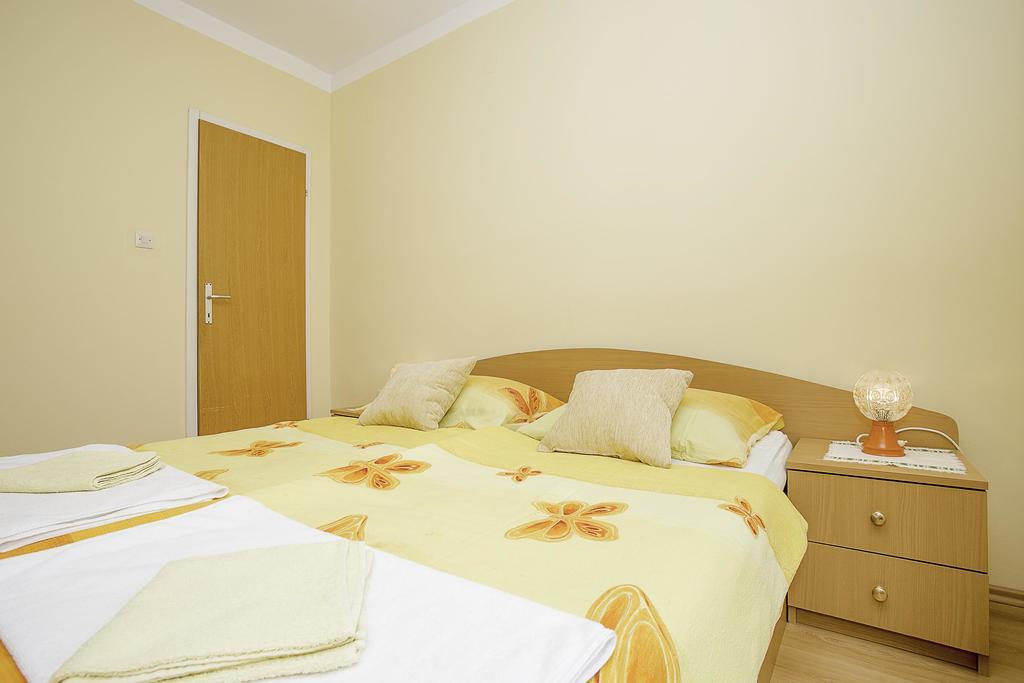 Villa Padova Rab Town Bagian luar foto